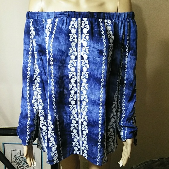 Karen Kane Tops - Karen Kane, off the shoulder Tunic